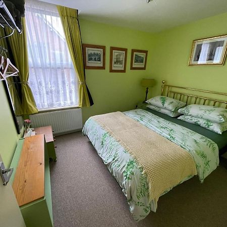 Apartamento Flat G, 8 Castle Street Ludlow Exterior foto
